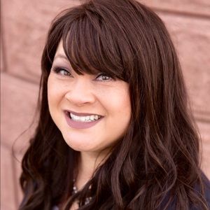 Meet your Posher, Carrie